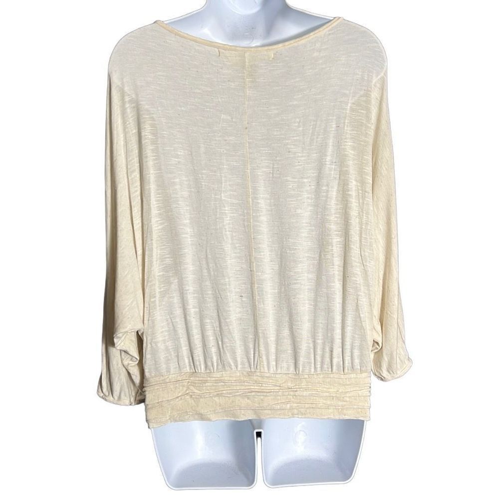 Max Studio Cream Top Size M - Picture 4 of 6